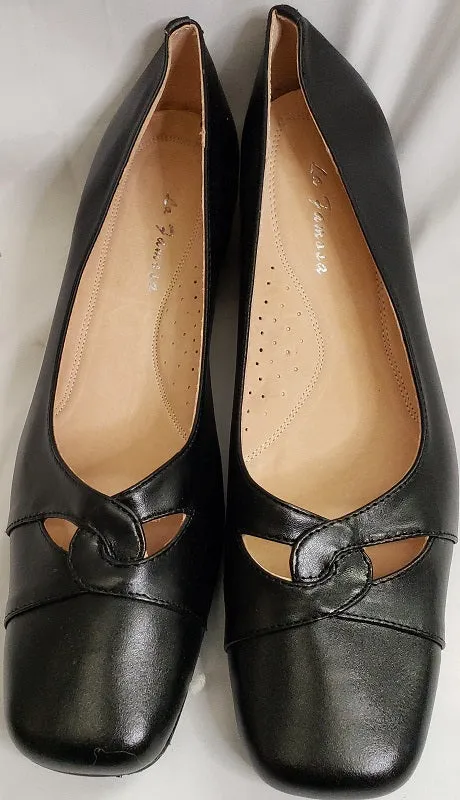 Oxford Style Velcro Closure 2.25" Elizabeth -- Women's Leather Pump -- Black