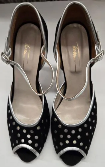 Feather Light Urban Stroll 3.5" Nuevaluna -- Women's Tango Shoe -- Black/Silver Polka Dots