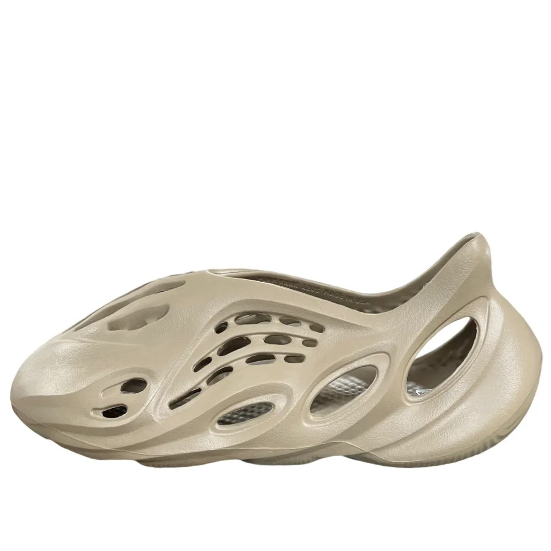 Adidas Yeezy Foam Runner Stone Taupe Soft Land World Walk