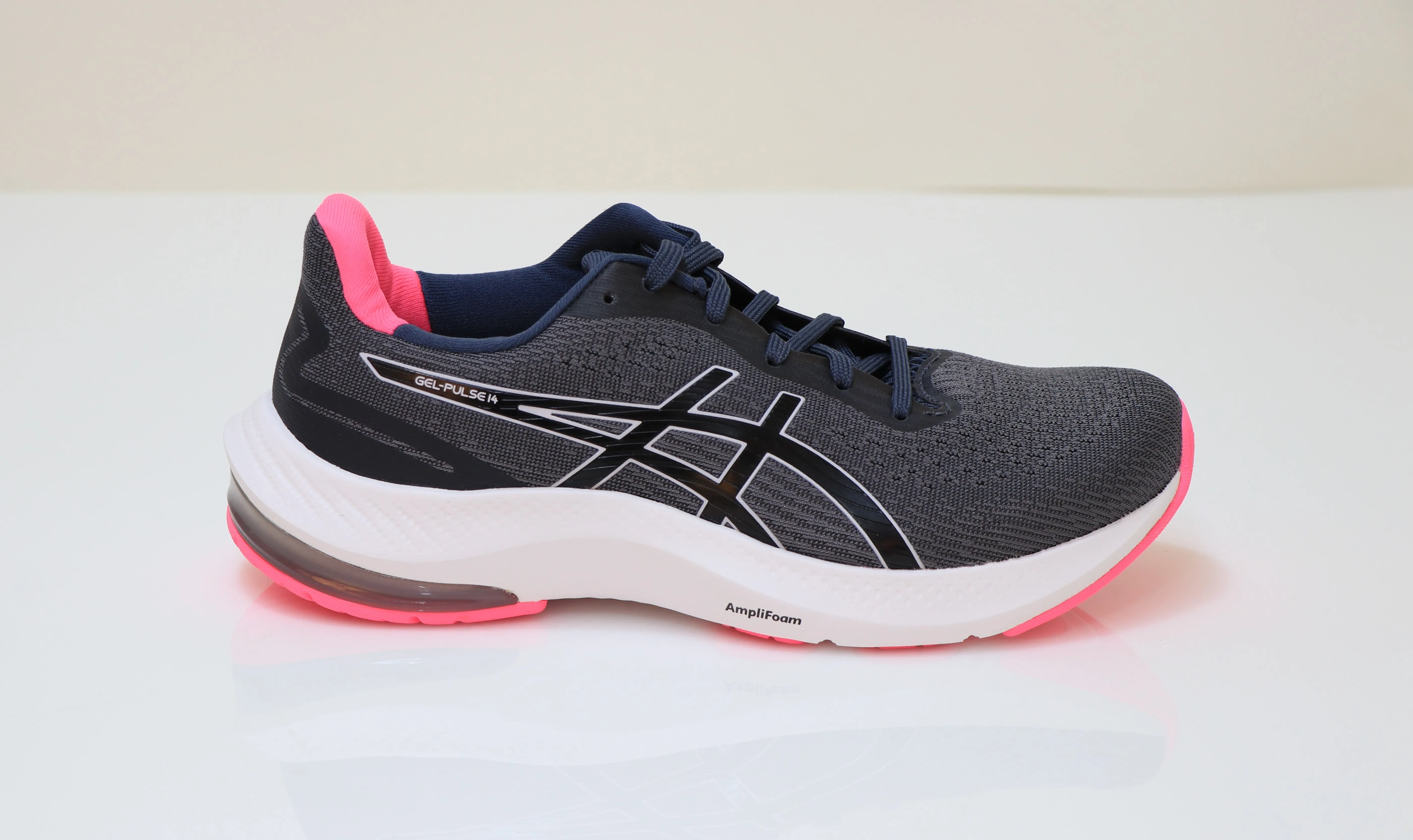 thick sole shoes running sneakers ASICS Gel Pulse 14