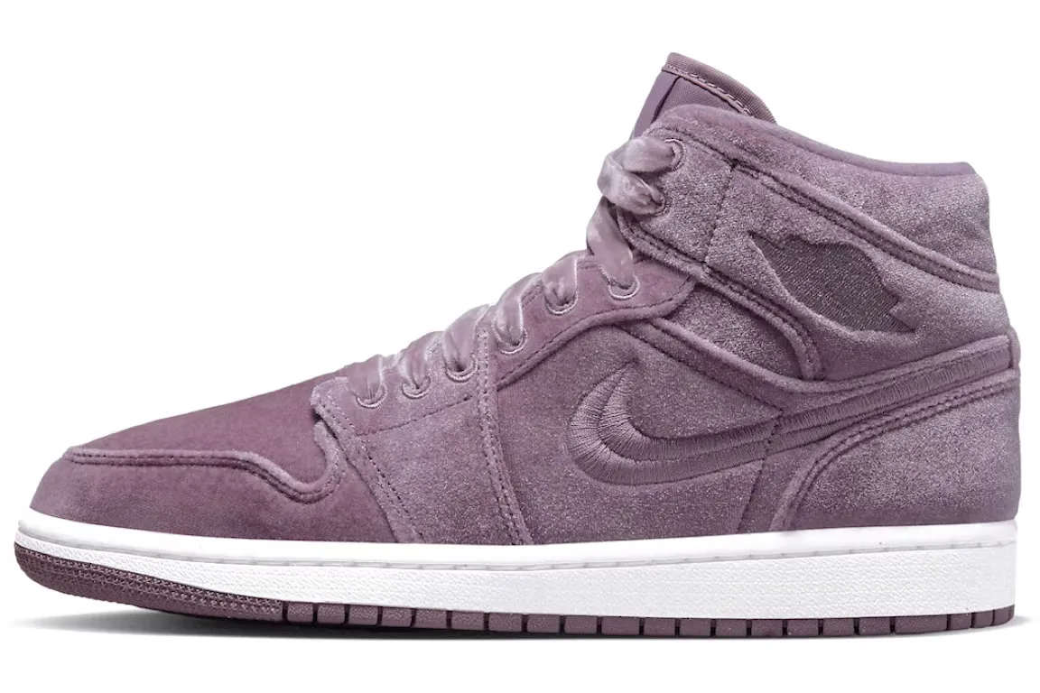 Air Jordan 1 Mid SE Purple Velvet (W) Winter Warm Seamless Fit Running Errands