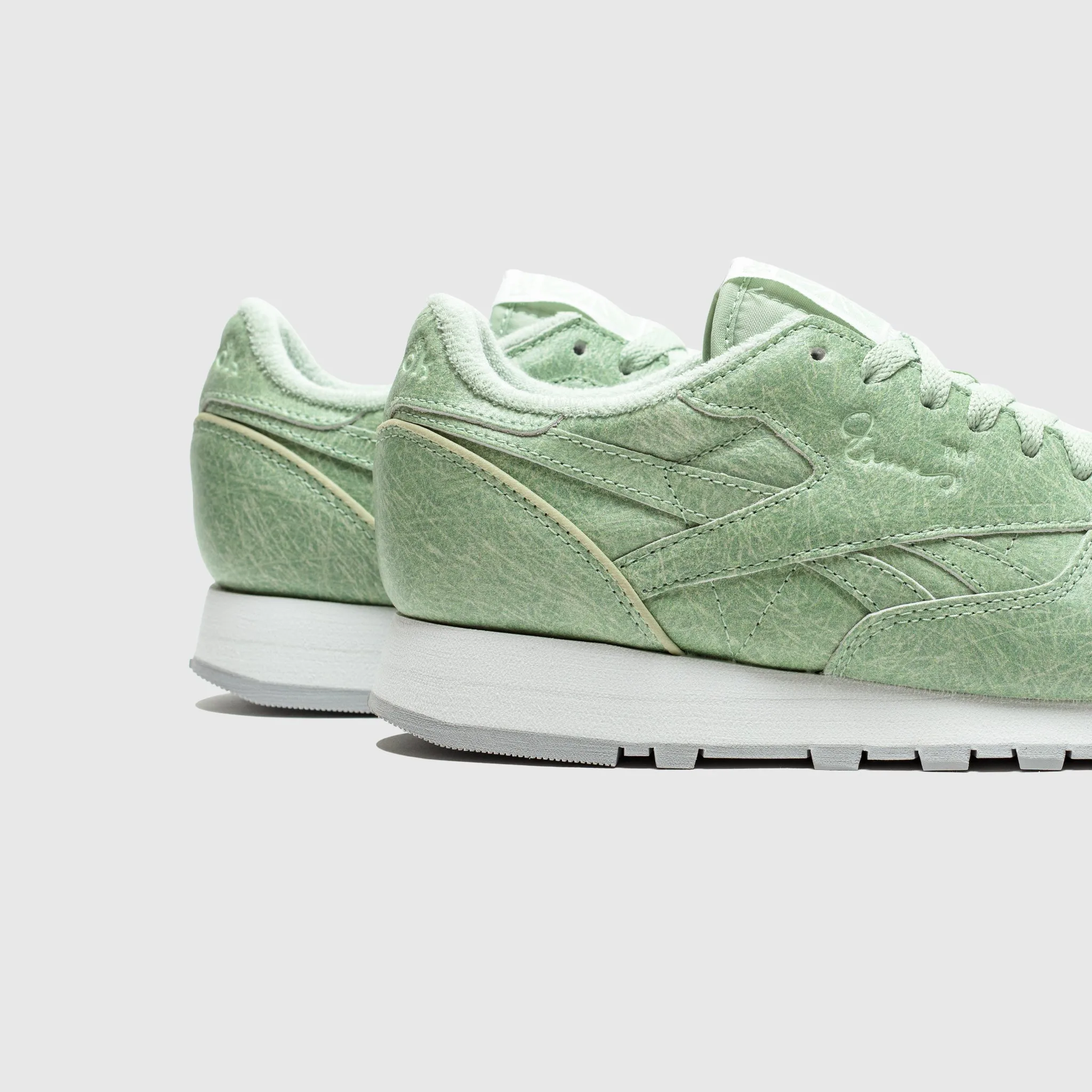 CLASSIC LEATHER X EAMES Fast Run