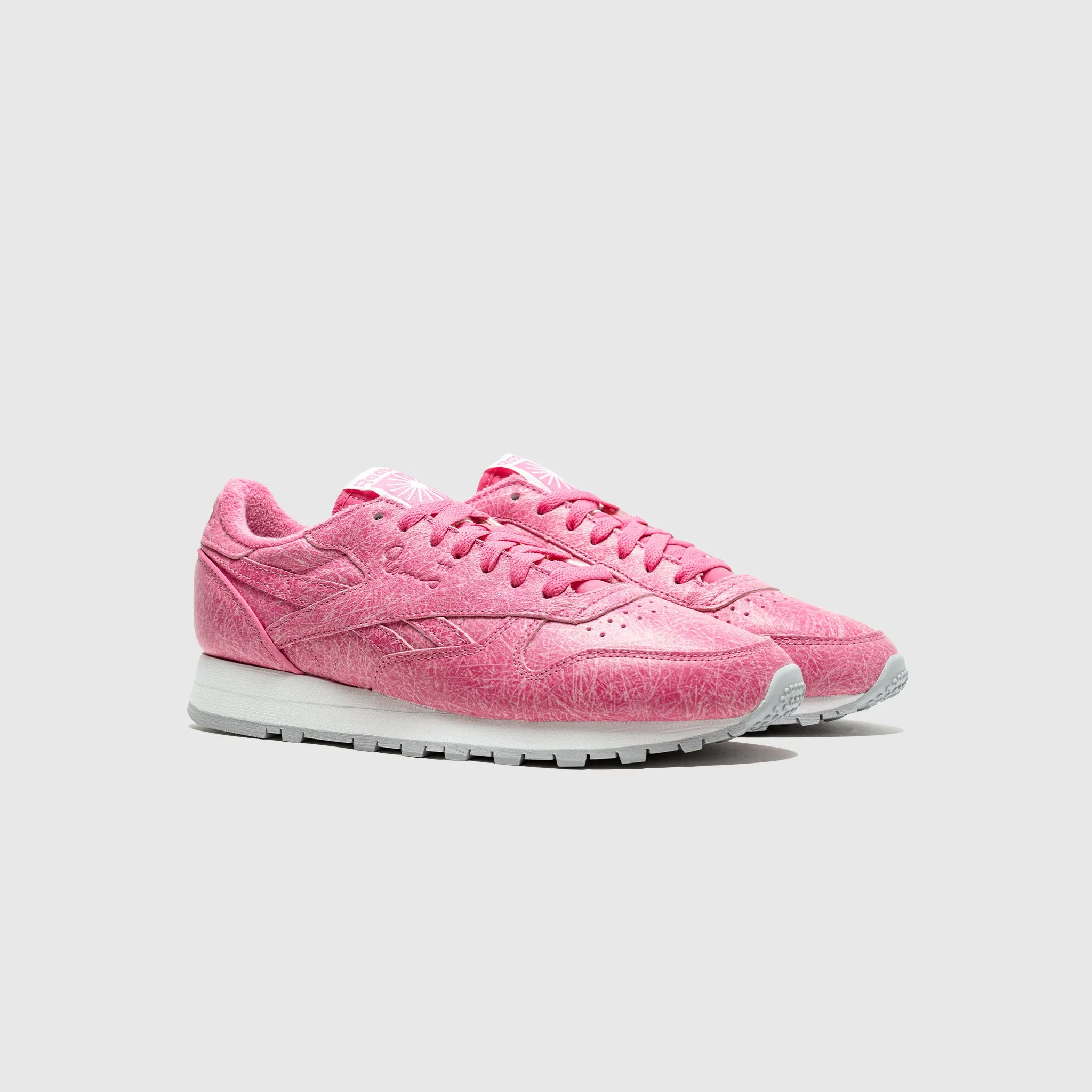 CLASSIC LEATHER X EAMES Tech Glow