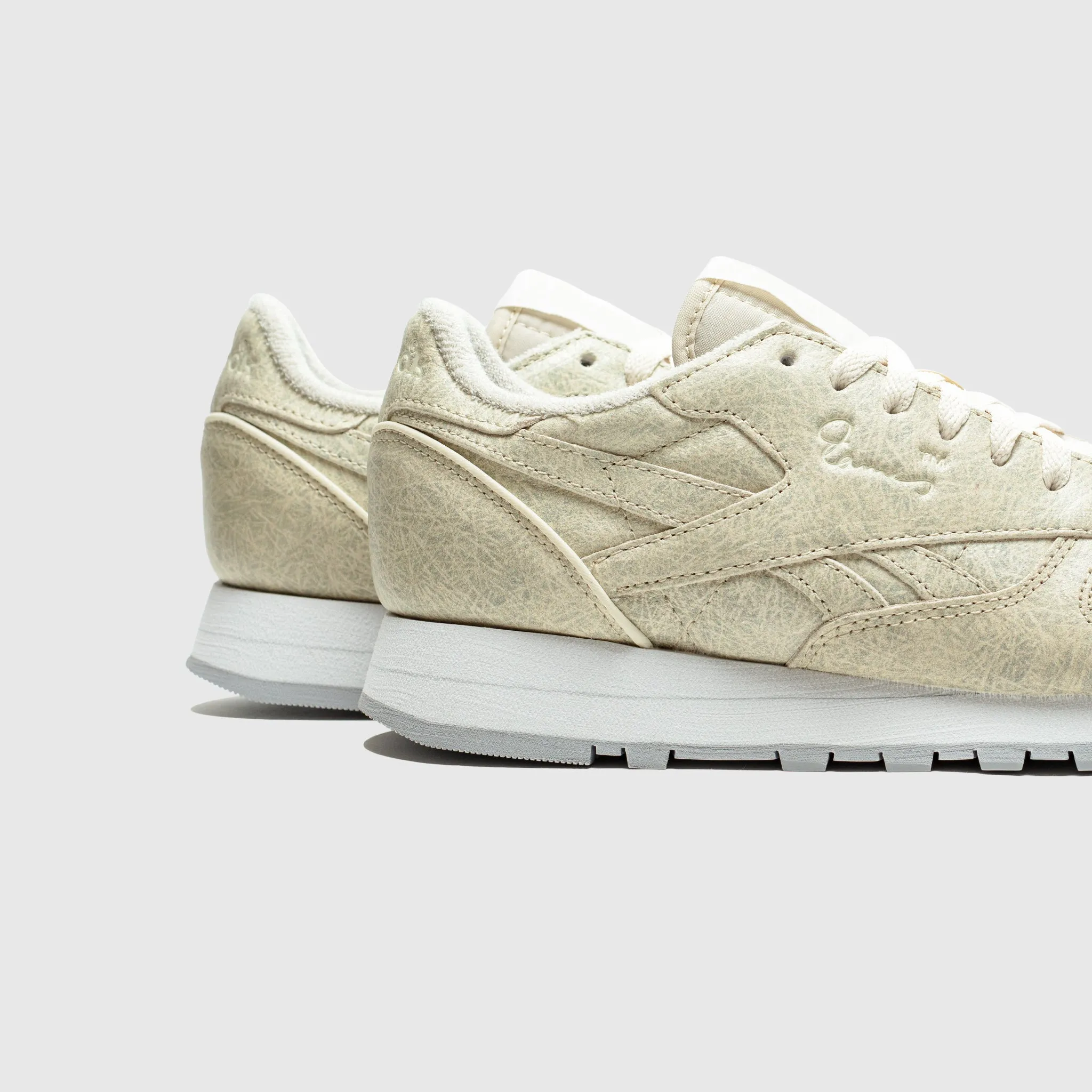 Wool Warm Canvas CLASSIC LEATHER X EAMES