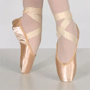 Classic -- Pointe Shoe -- European Pink SatIn Training