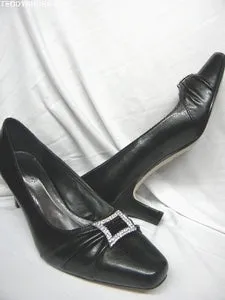 Full Support 2.75" Joelle -- Women's Dress Shoes -- Black
