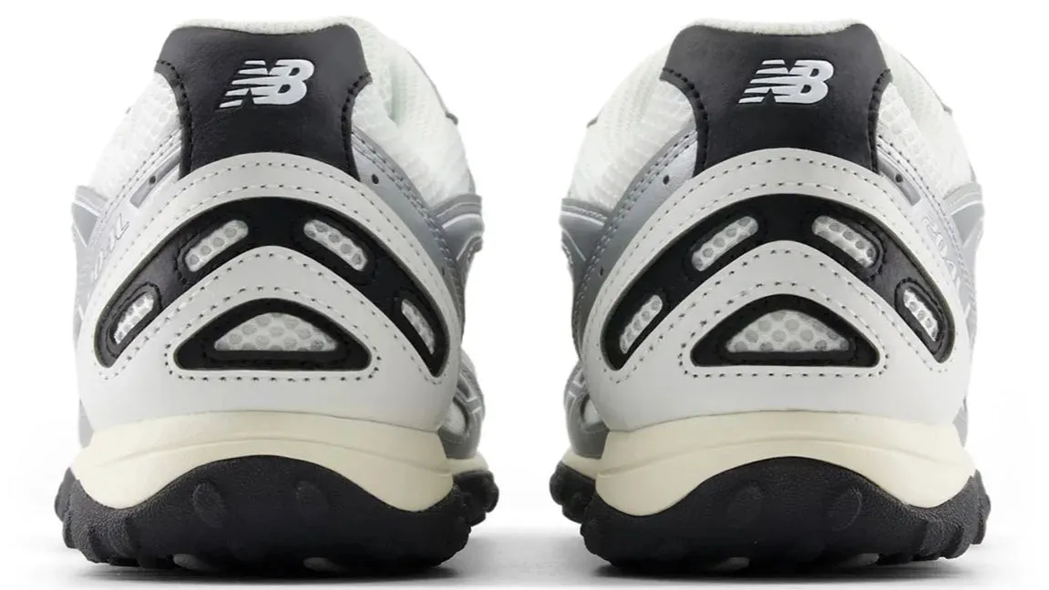 New Balance 204L Silver Metallic Black Stretch Fabric Work Commute Smart Look