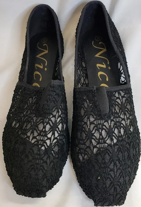 Dream Path Honey -- Women's Lace Flat -- Black