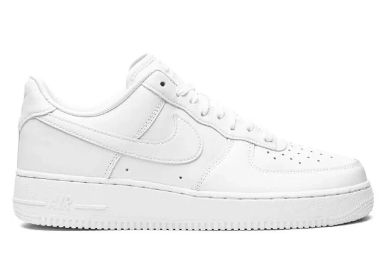 Lightweight Urban Chill Air Force 1 Triple White (WOMEN)
