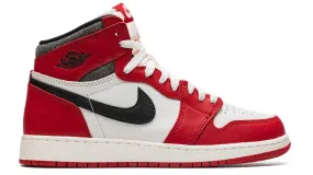 Arch Support Standing Workers Jordan 1 Retro High OG Chicago Lost and Found (GS)