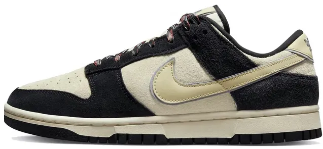 Mid Top Hiking Mood Nike Dunk Low LX Black Team Gold (W)