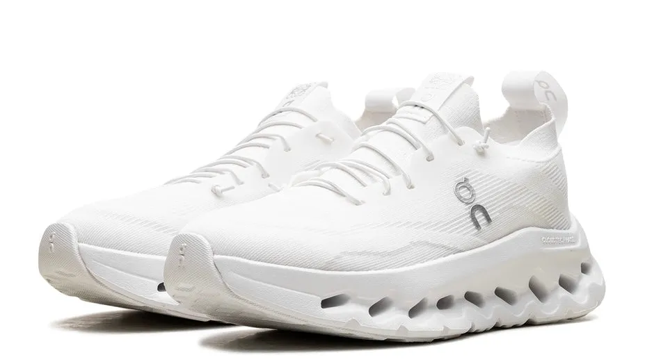 Wide fit Soft Move On Running Cloudtilt LOEWE All White (Unisex)