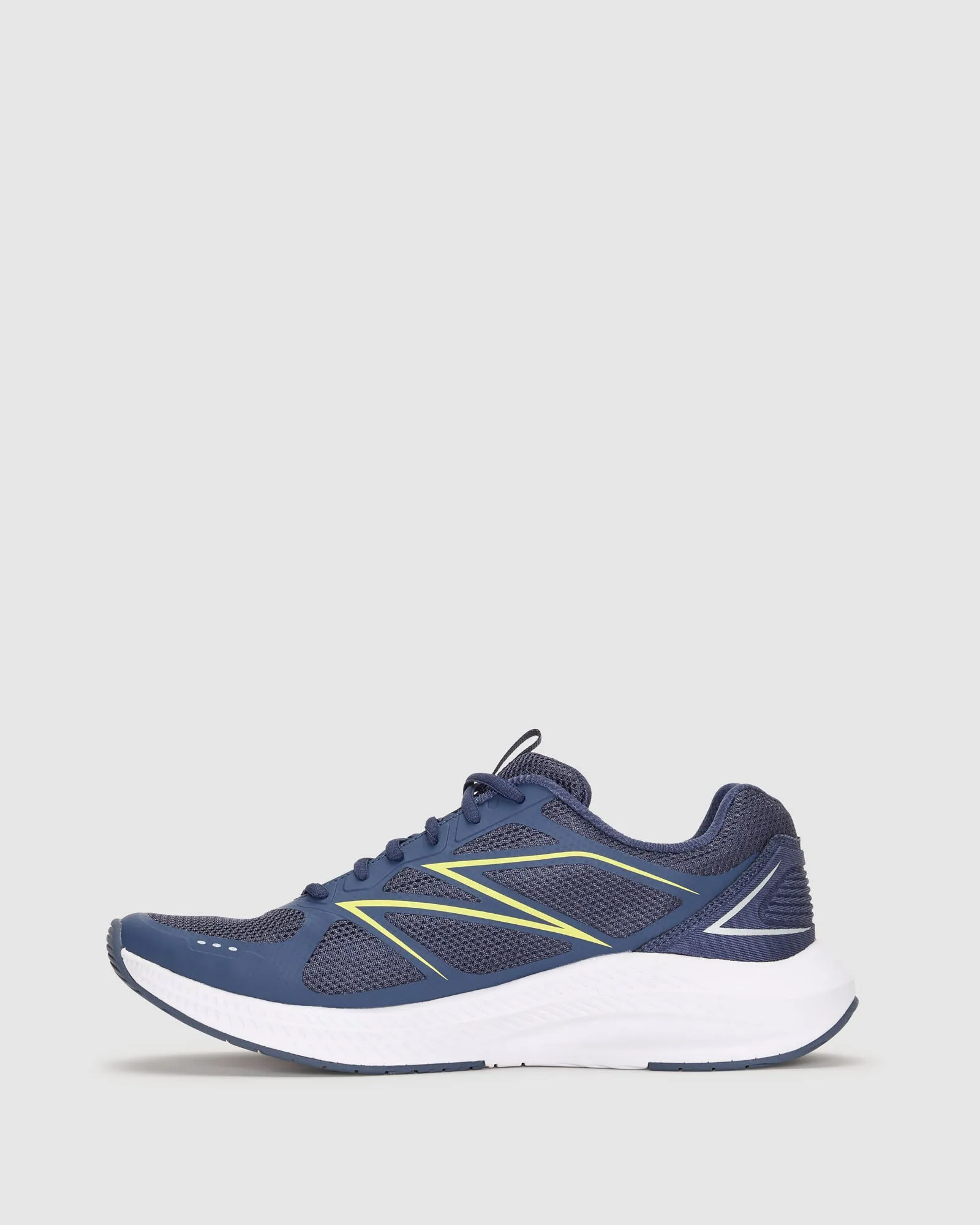 running in a levee area shoes Men's FILA Cryptoswift