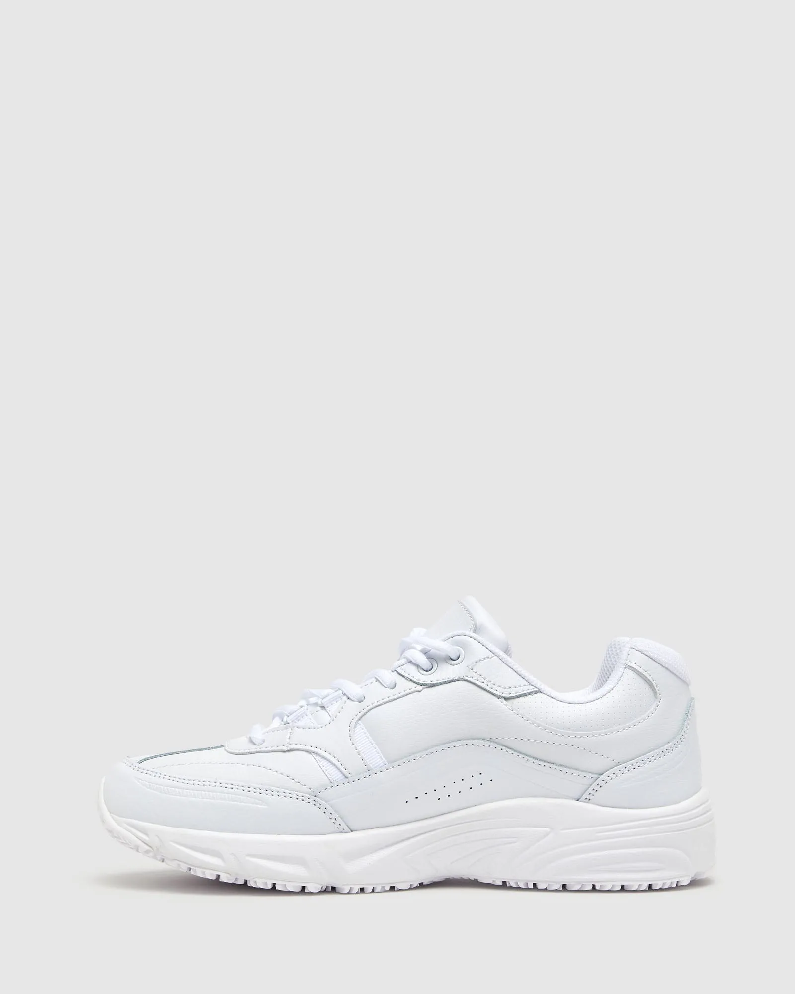 water - resistant running shoes running in a baseball field area shoes Men's Memory Workshift