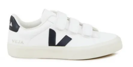 Veja Recife Low Chromefree Leather White Black (W) Comfort Upper Care Ease