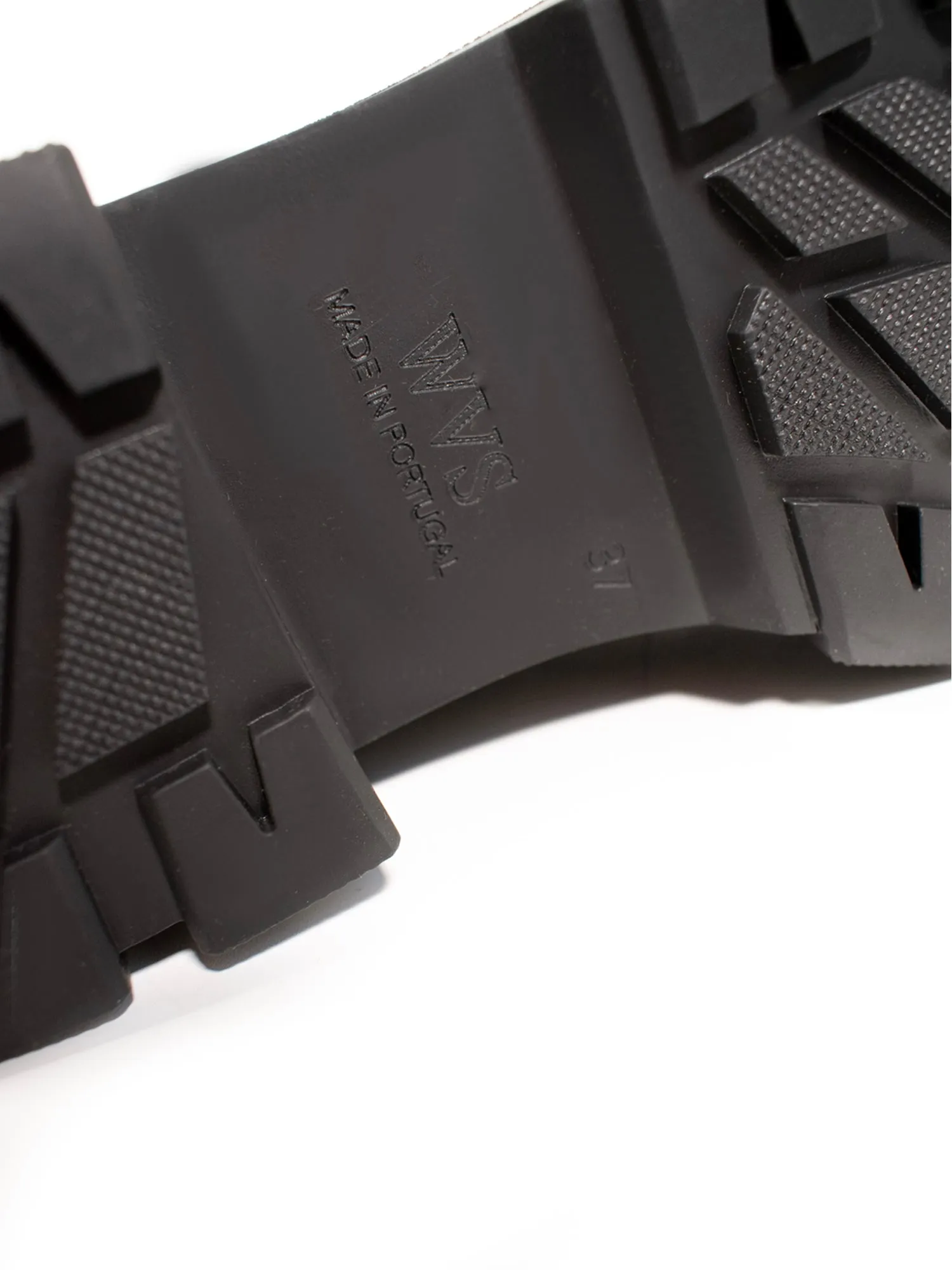 Luxe Track Sole Chelsea Boots Stage Show Steel Guard