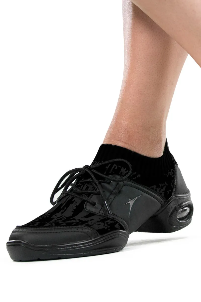 Nelson -- Slip-On Split Sole Dancesneaker -- Black Metal Edge Moon Walk