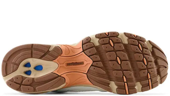 Quick Dash New Balance 530 Niko and ... Off White/Brown