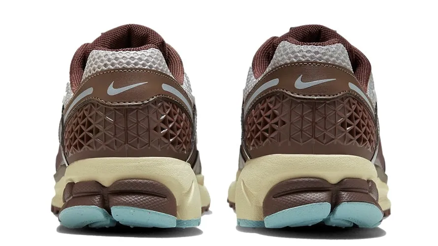 Comfort Outsole Nike Zoom Vomero 5 Earth Fossil (Women's)