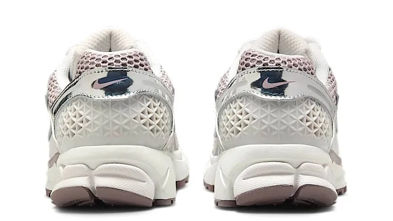 Peace Step Ergonomic Cold Weather Nike Zoom Vomero 5 Metallic Silver Platinum Violet (Women's)