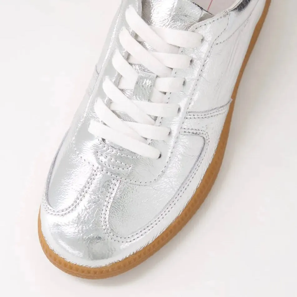 Dari - Silver running on flat terrain shoes hot - weather running gear