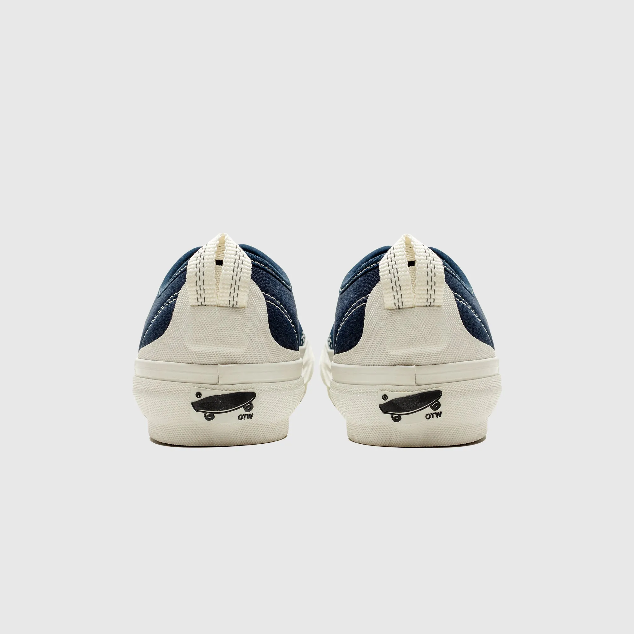 Hiking Mood Gloss Finish OTW AUTHENTIC ZIP VIBRAM