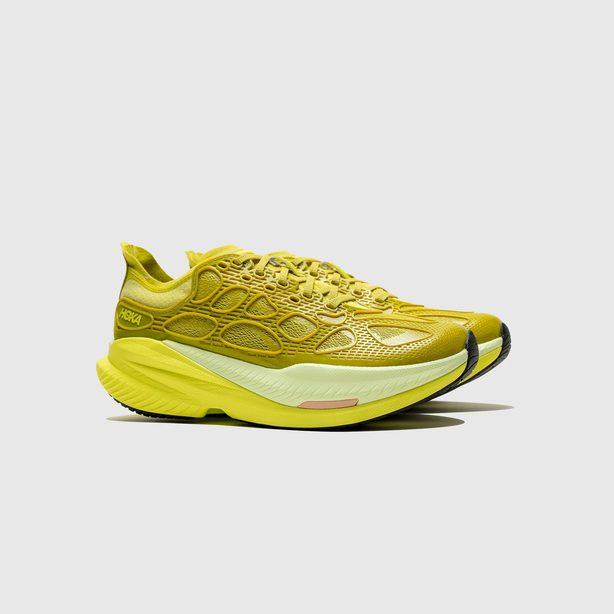 U MACH X CAGED Travel Must