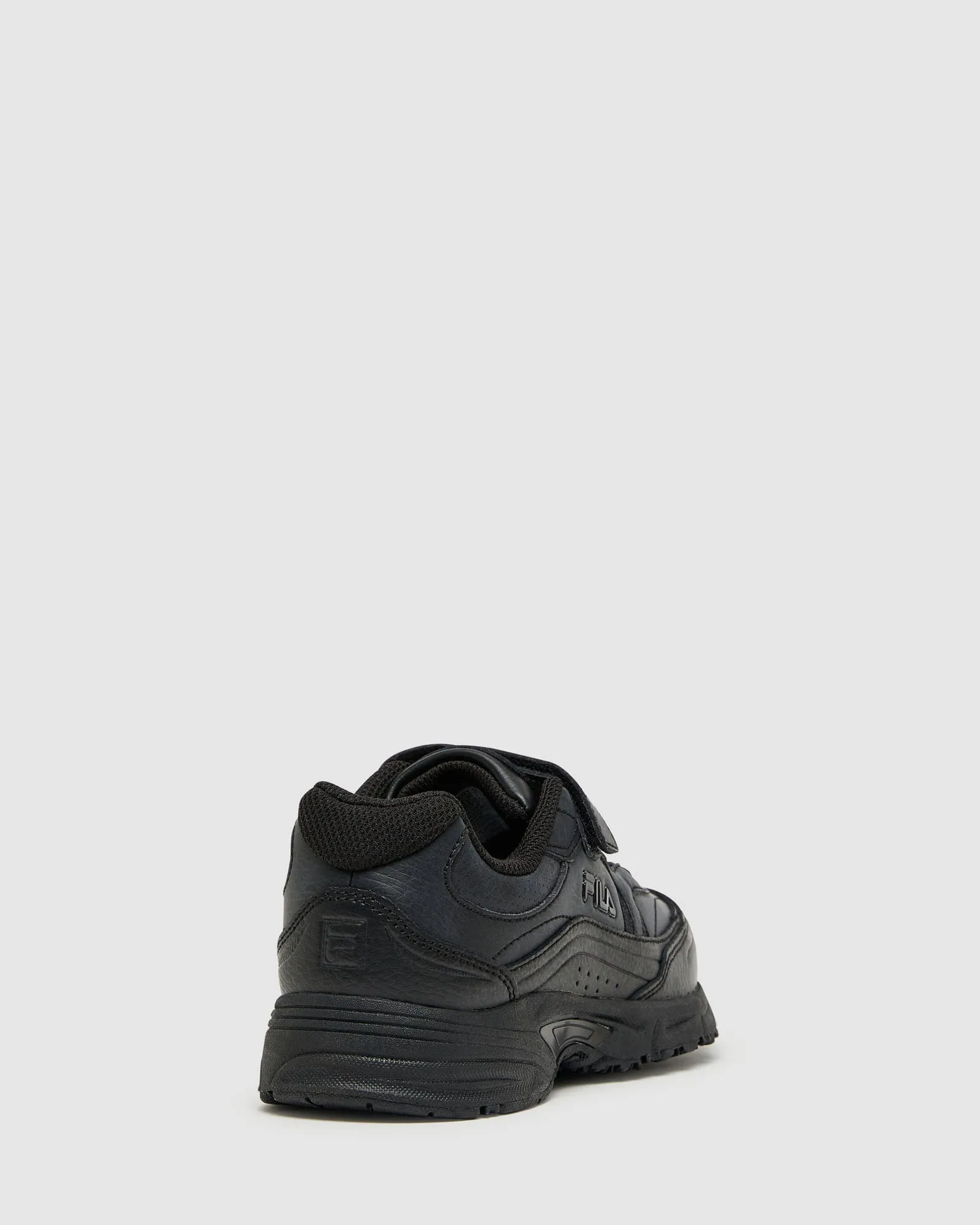 Uphill propulsion running in a half - marathon shoes Kid's Fila Graduate Strap