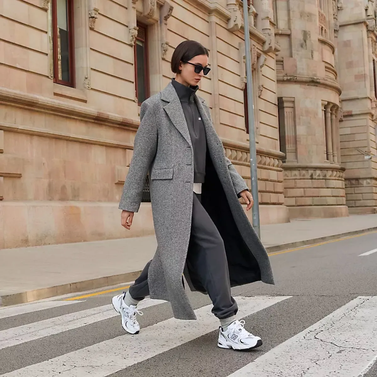 Active Campus Cool Sculpted Fit New Balance 530 in White with Natural Indigo