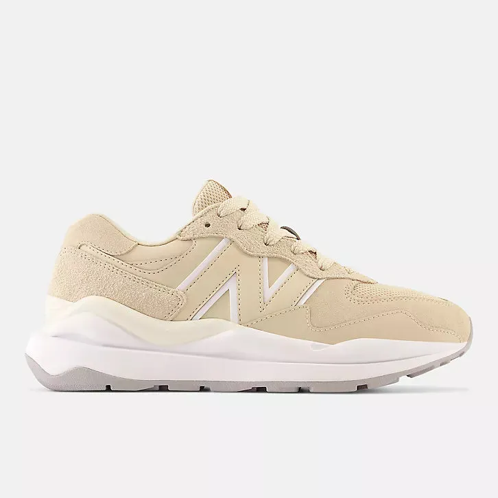 5740 - Sandstone with White Extreme Running running in the evening shoes