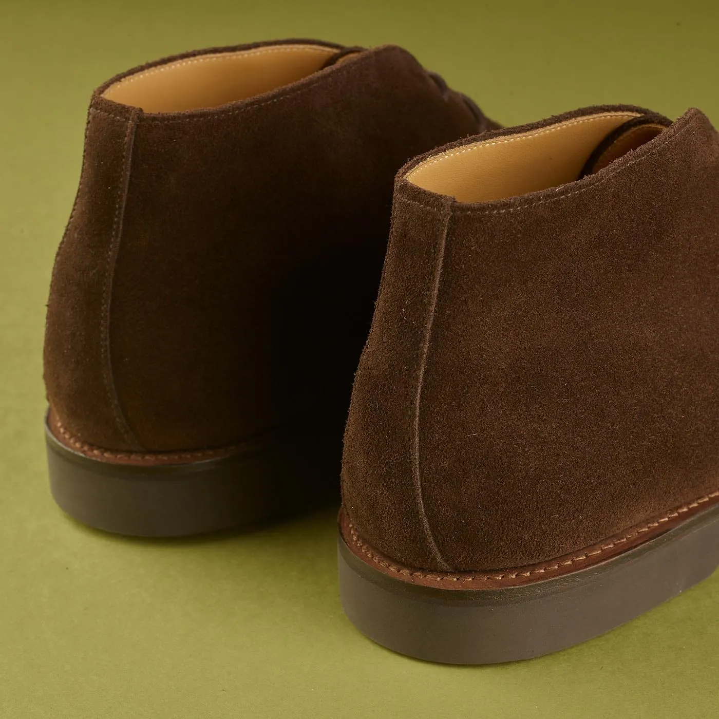 Comfortable Grip Bibury Dark Brown Suede
