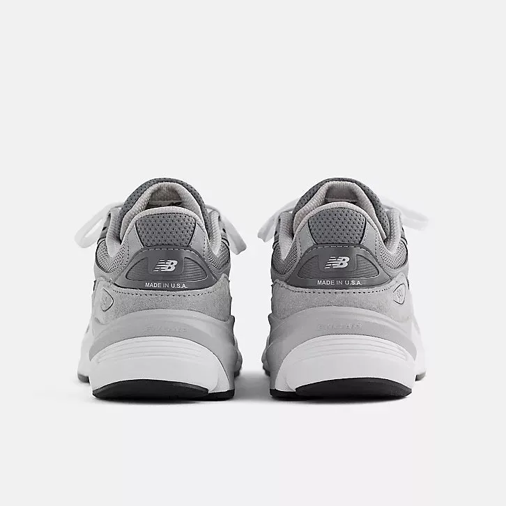 lace - up running shoes 990v6 - Grey