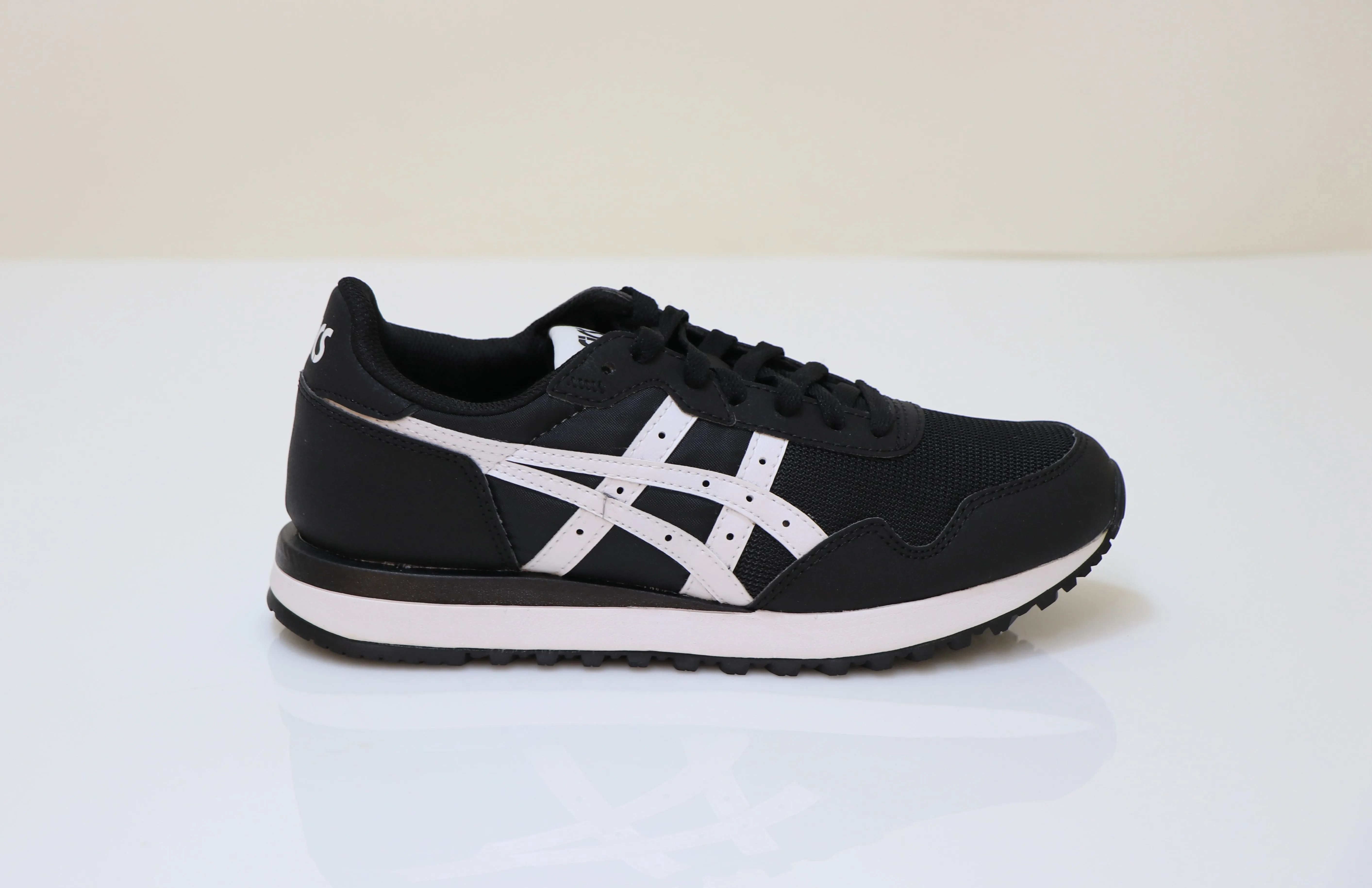 ASICS high - visibility shoes Subtle