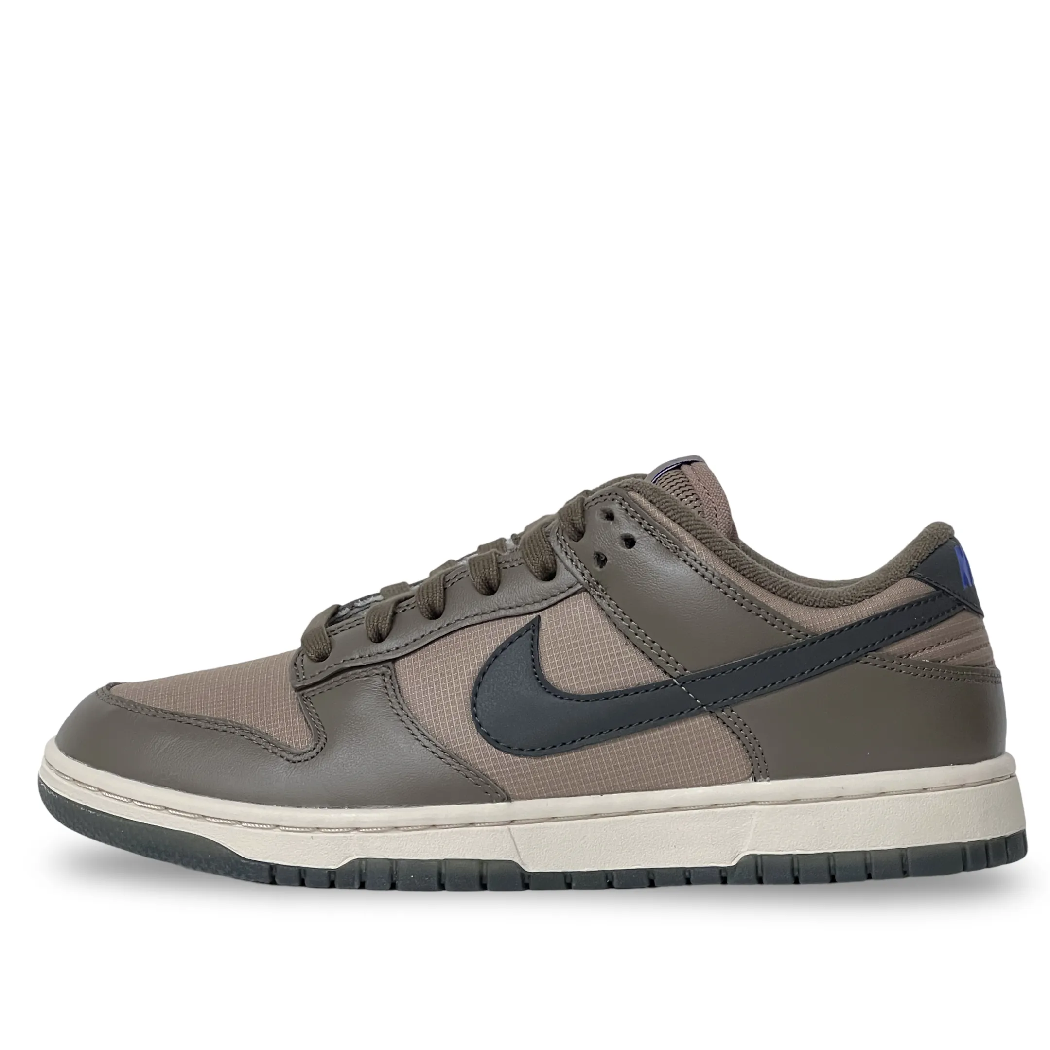 WMNS Nike Dunk Low Ironstone Mink Brown Moisture wicking Game Edge