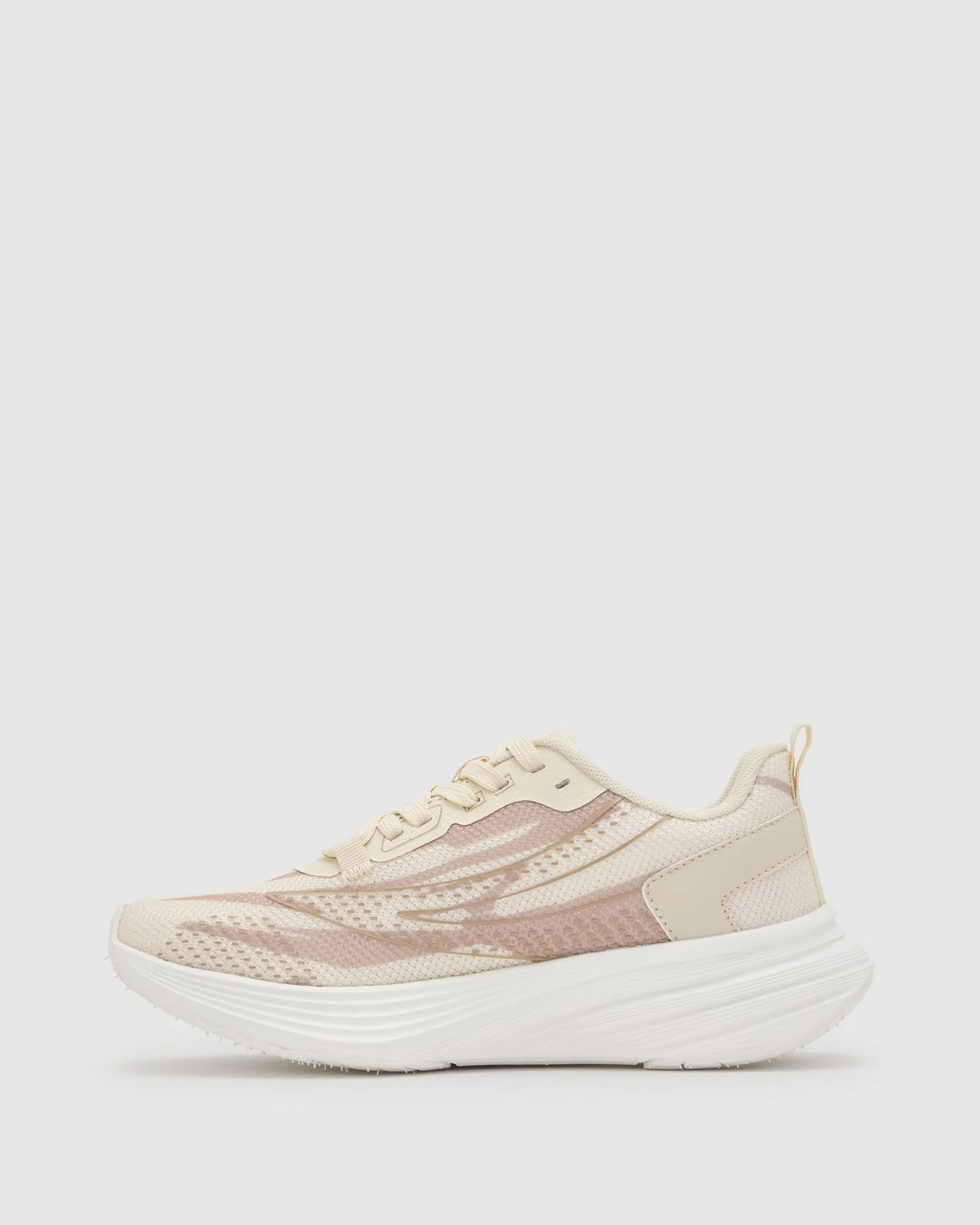 running with a running vest Women's FILA Memory Darby