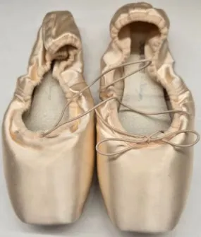 Light Step Classic Mykia -- Pointe Shoe --  Pink Satin